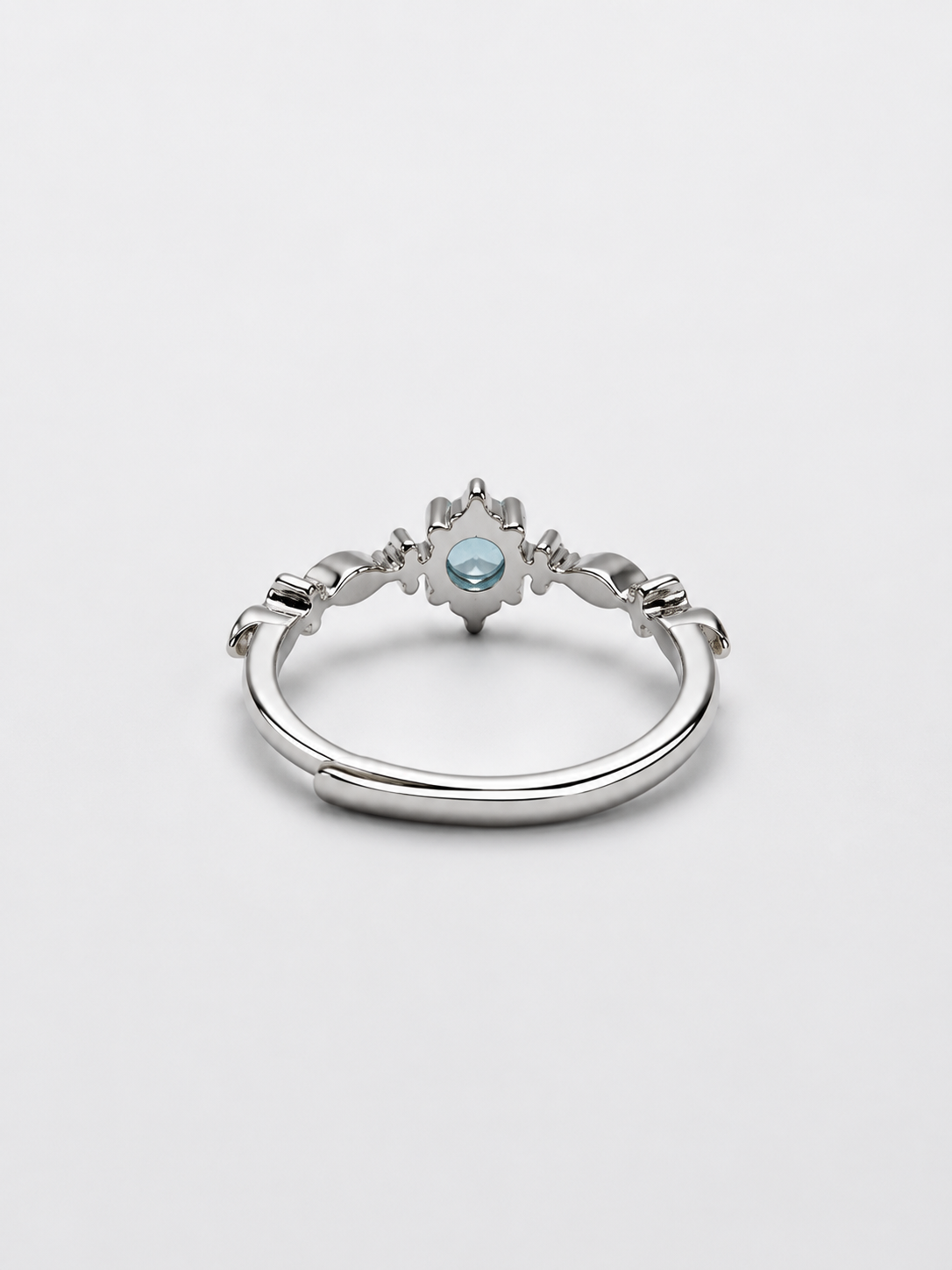 Elegant Snowflake Ring