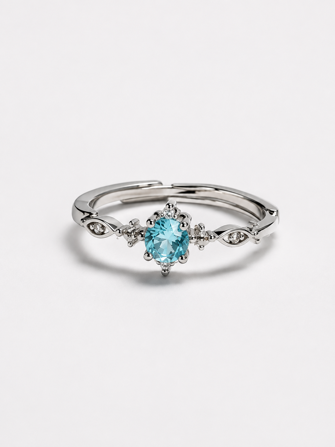 Elegant Snowflake Ring