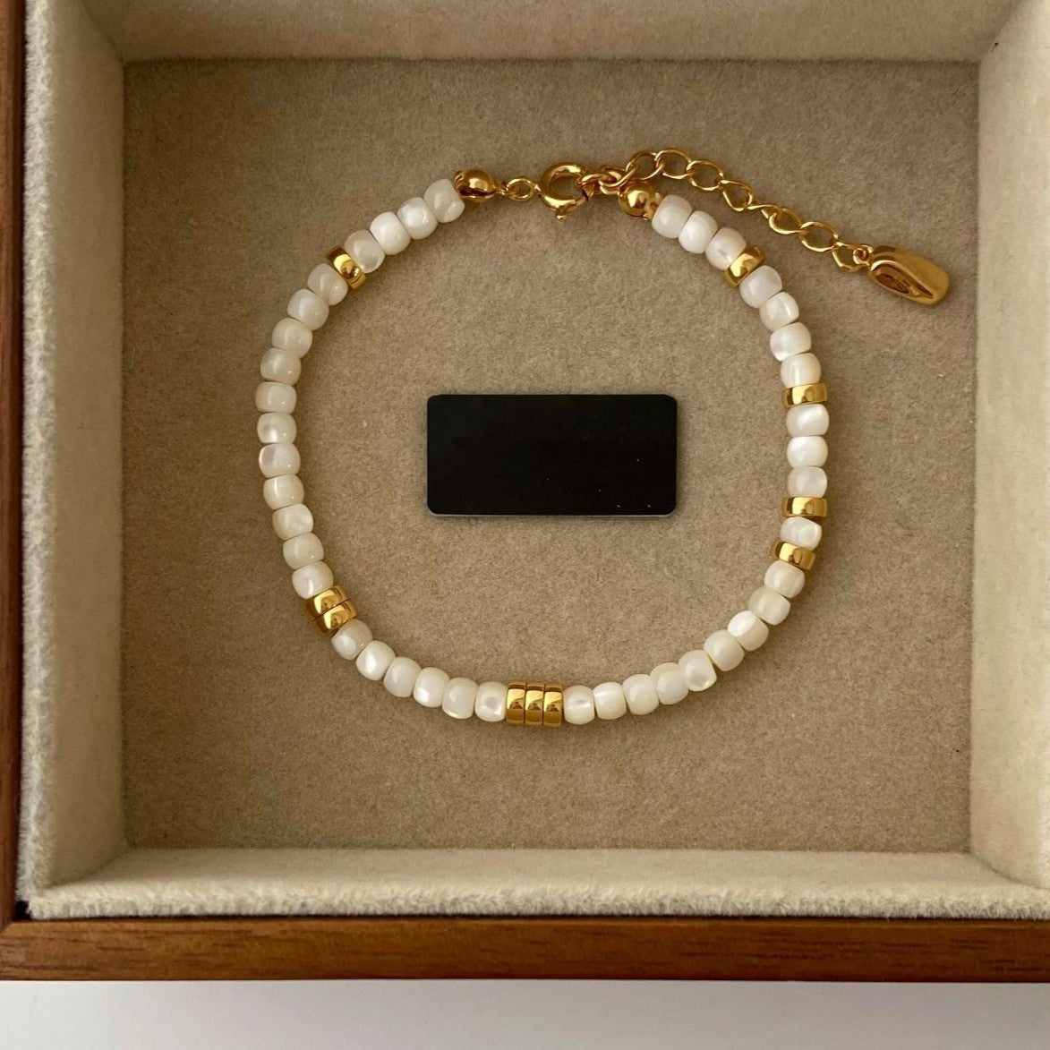 Elegant Pearl Bracelet