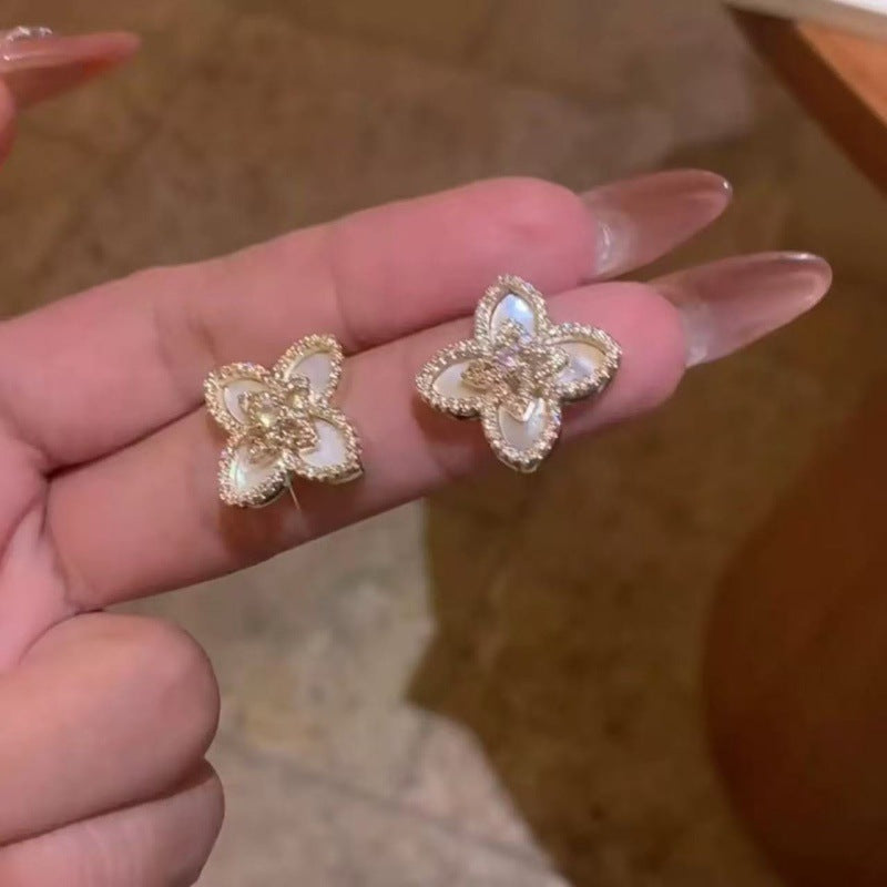 Romantic Clover Earrings