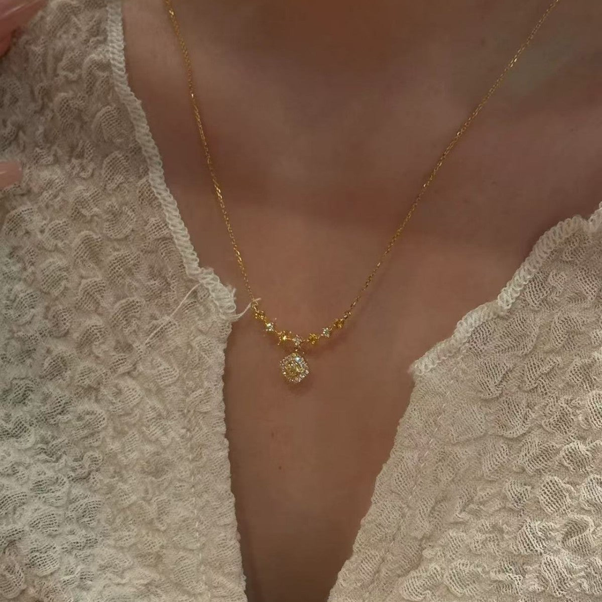 Minimalist Zircon Necklace