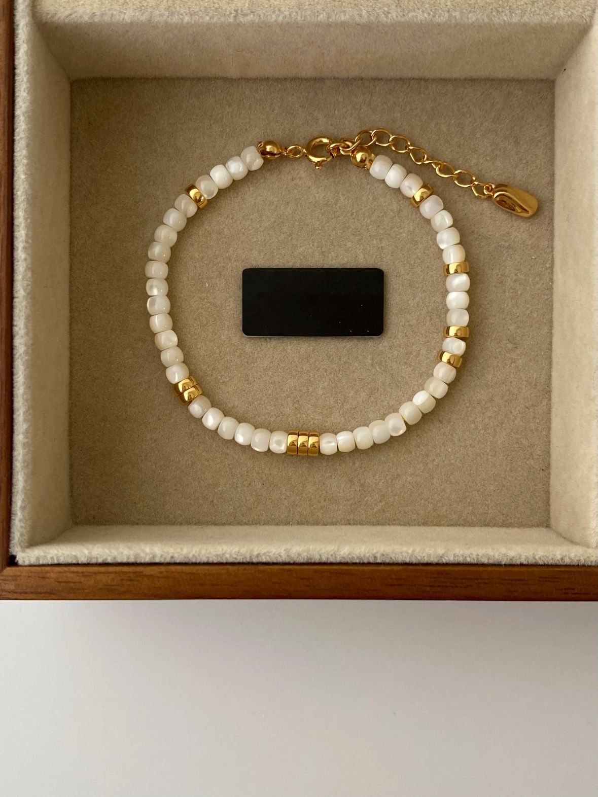 Elegant Pearl Bracelet