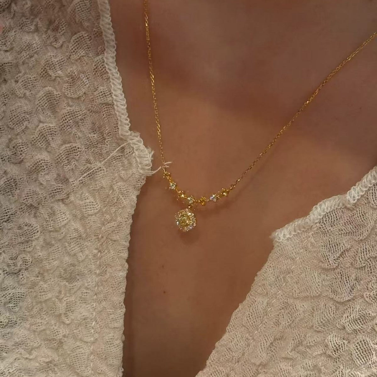 Minimalist Zircon Necklace