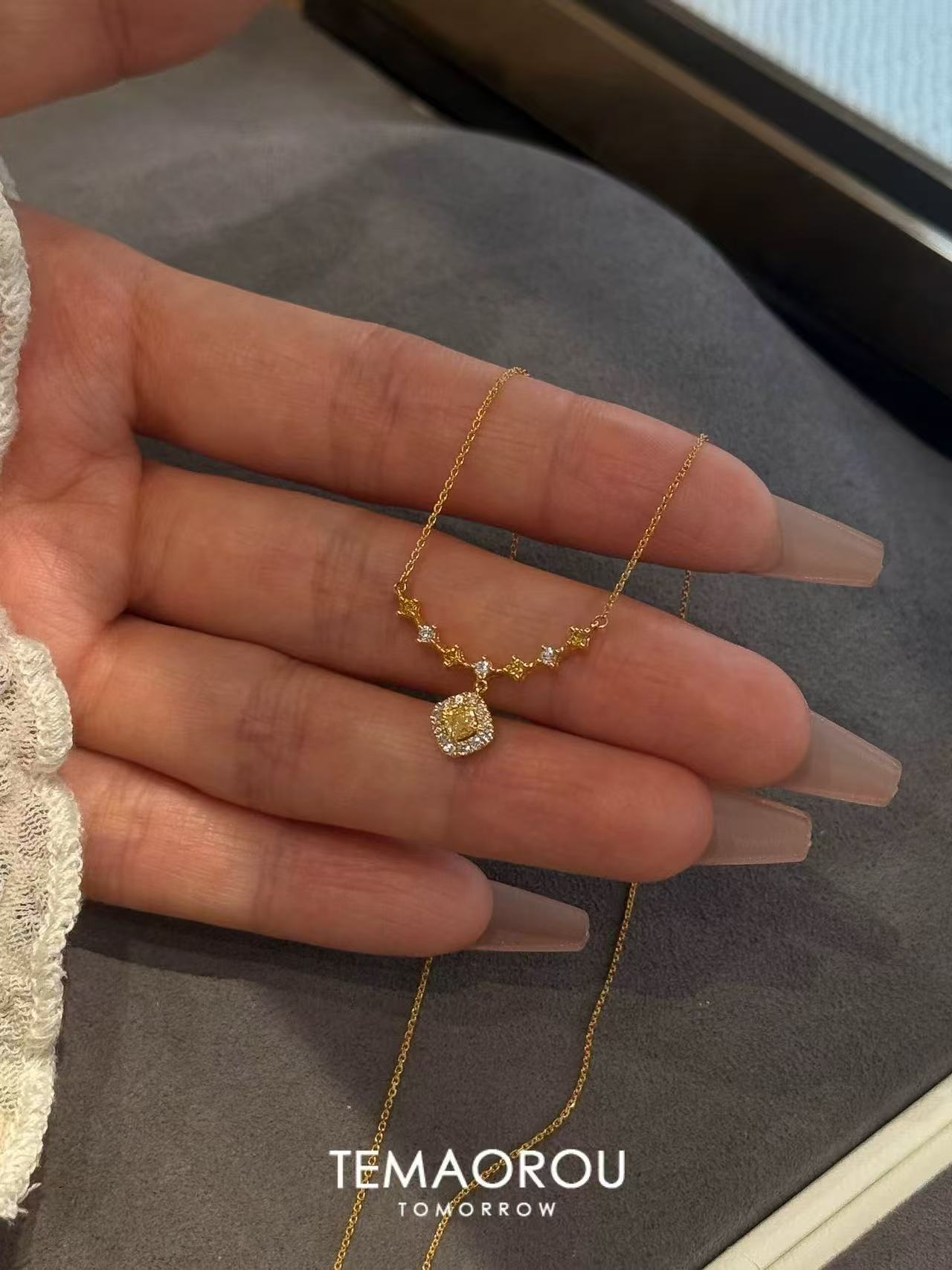 Minimalist Zircon Necklace