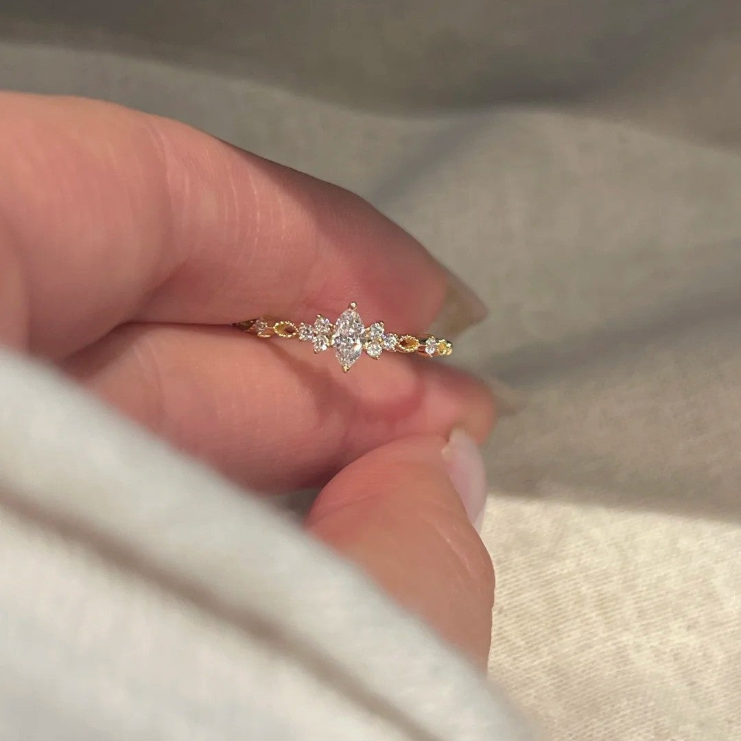 Gold-Tone Vintage Minimal Ring