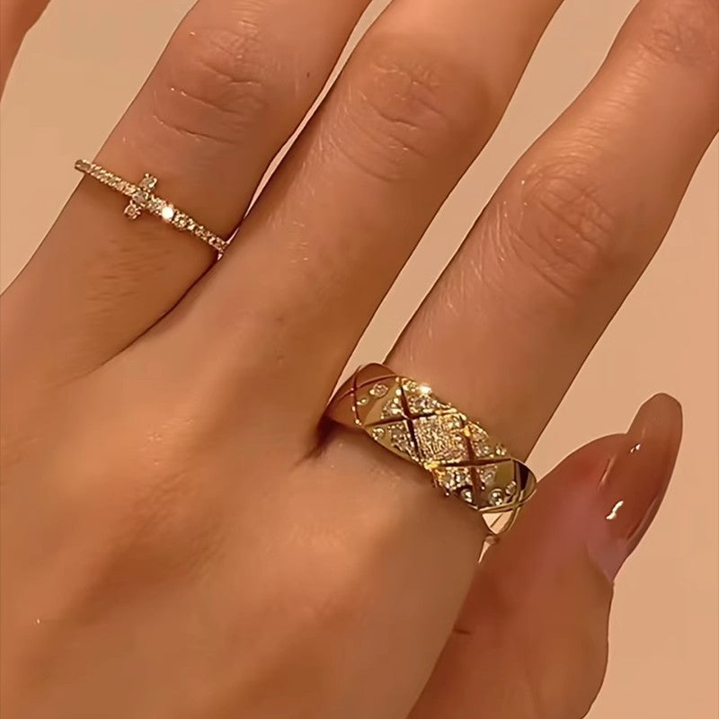 Elegant Cross Rings