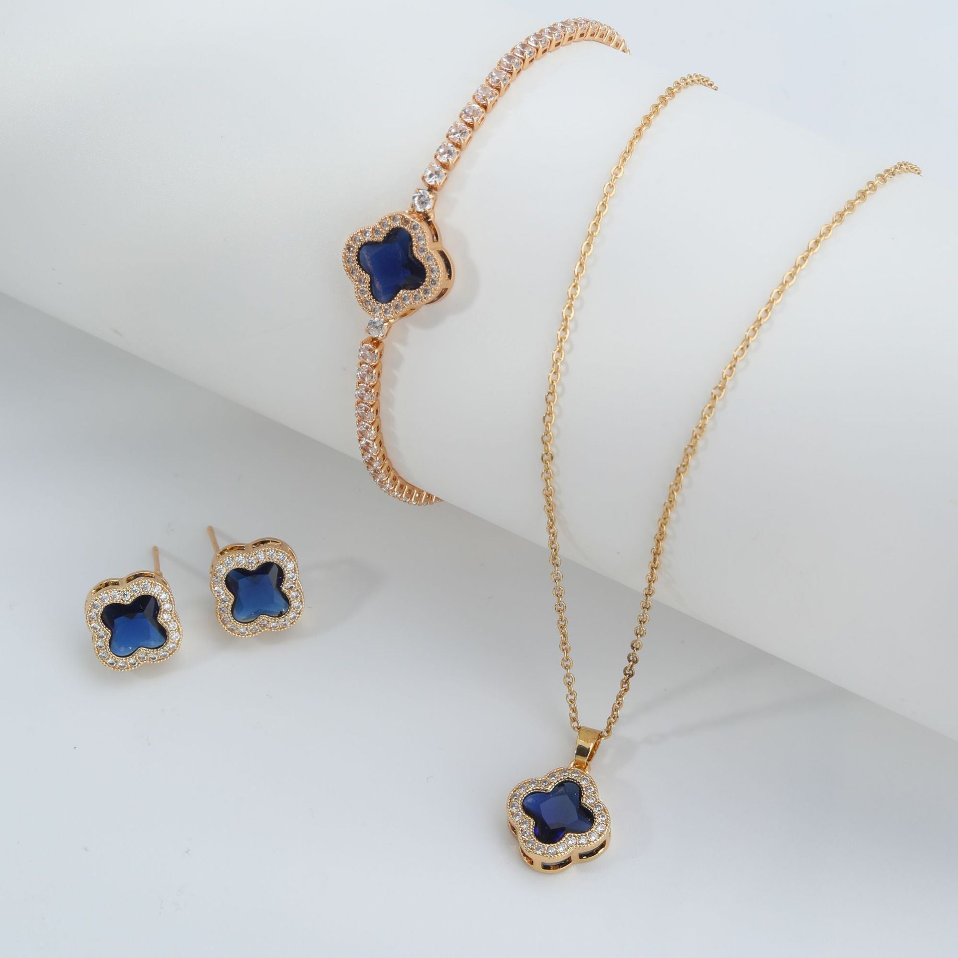 Stunning Jewelry Set