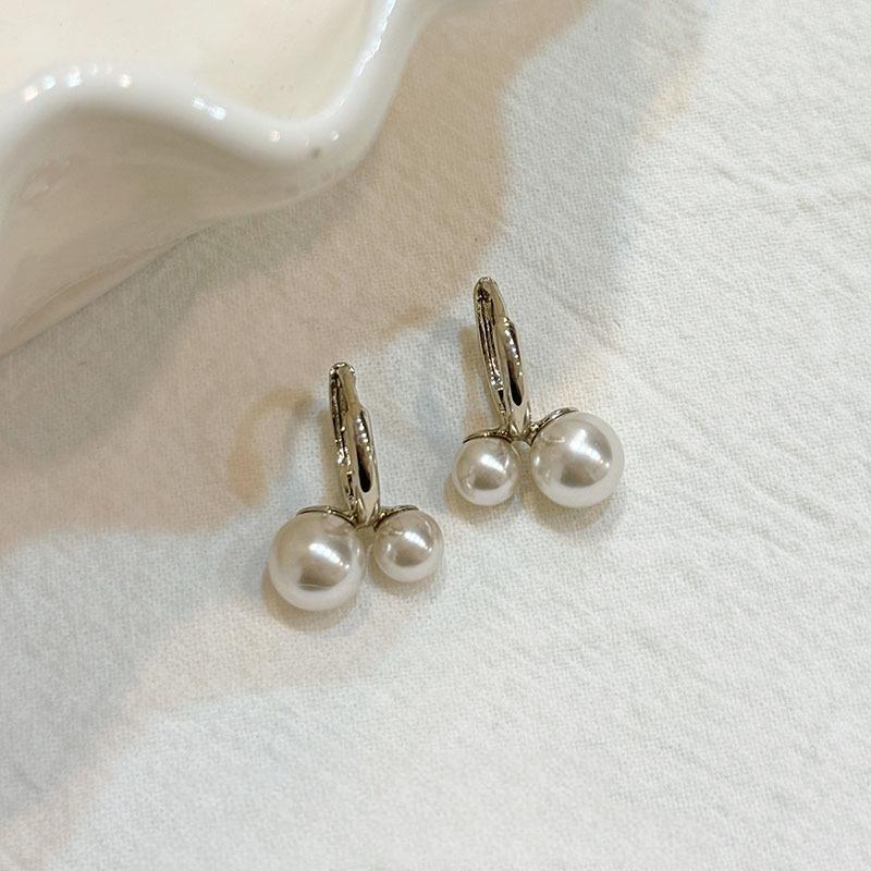 Elegant Pearl Earrings