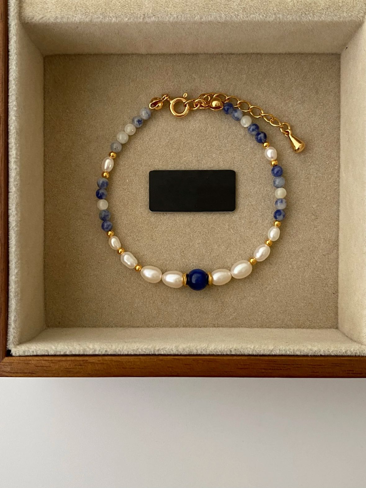 Elegant Pearl Bracelet