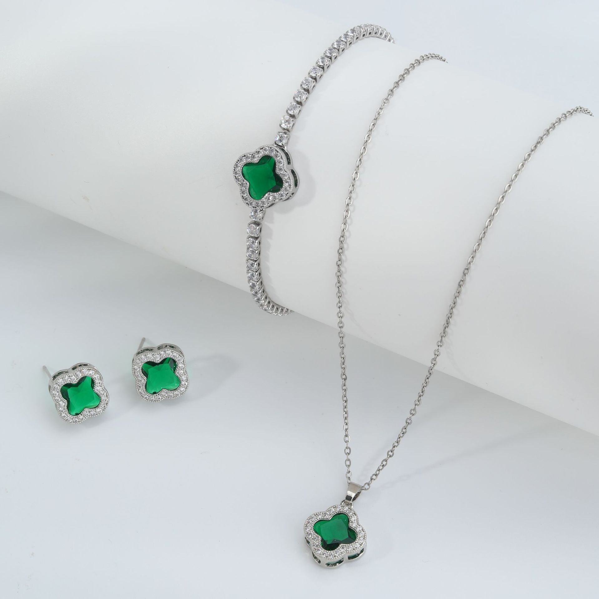 Stunning Jewelry Set