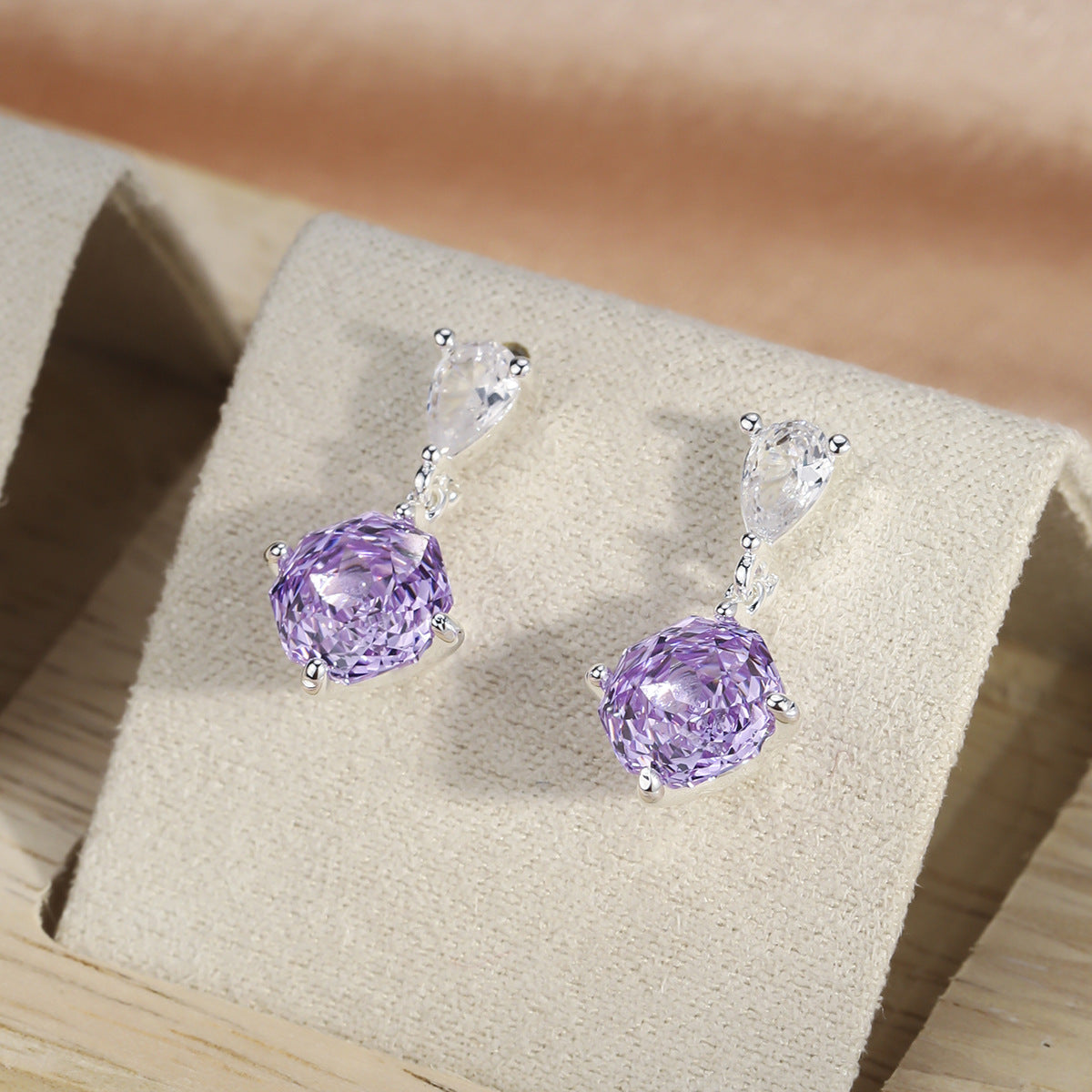 Sweet Teardrop Earrings